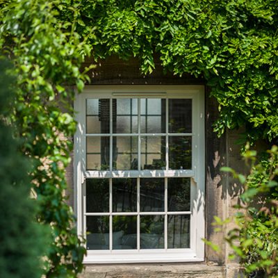 Synseal uPVC Vertical Slider